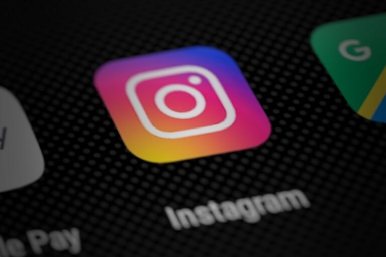 Instagram plans to enter a "I don't like" button for comments


