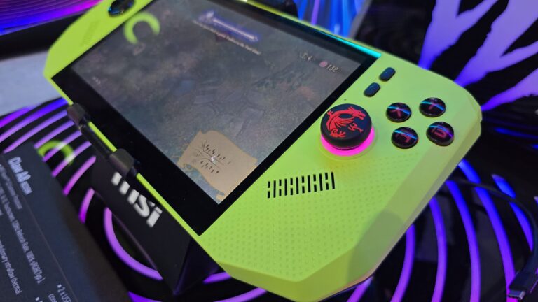 MSI has presented its Claw A8 console with AMD Ryzen Z2 processor


