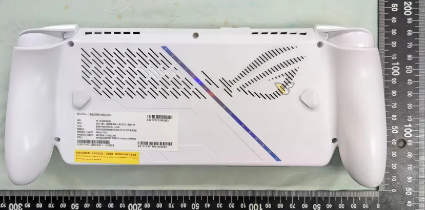 Geeknetic have been seen two new versions of the ASUS ROG Ally 2, including an Xbox edition in black 3