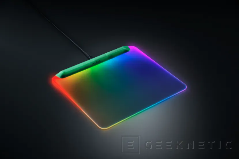 Geeknetic The new Razer Phantom range adds translucent housings and RGB lighting effects to gaming 5 accessories