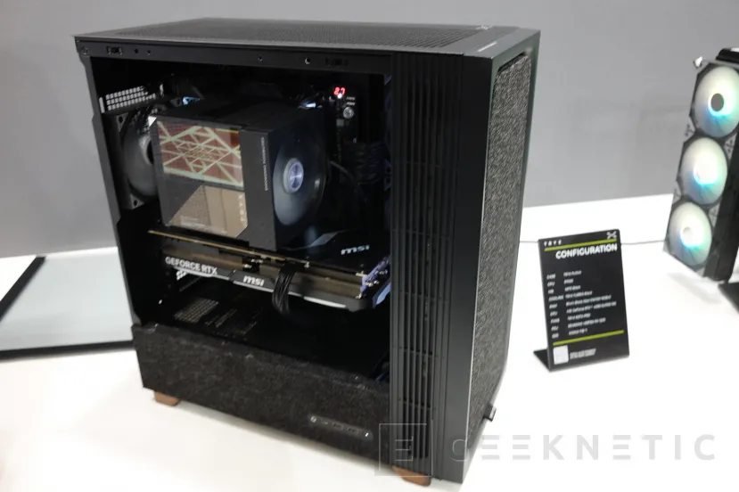 Geeknetic La Torre Tryx Actvision surprises with its Curvated Amoled screen and a 90º 5º 5 temperate panel panel