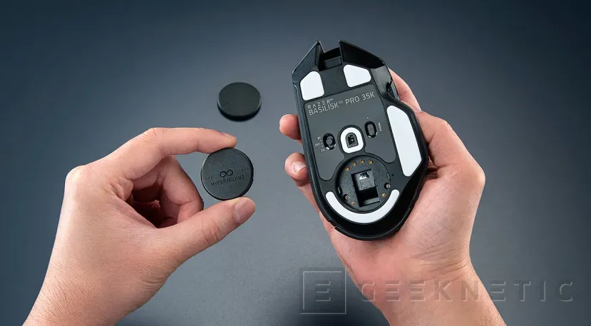 Geeknetic Razer Hyperflux V2 allows you to load the mouse while we play wirelessly 2