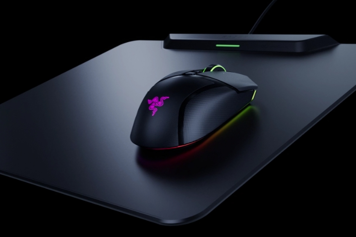 Razer Hyperfux V2 allows the mouse to be loaded while playing wirelessly