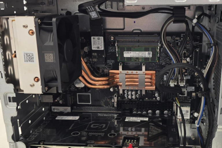 Expertcentr P700 is the first A ASUS desktop with co -pilot+ thanks to an AMD Ryzen AI 7 350


