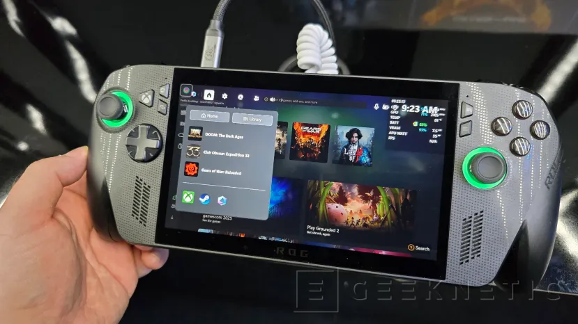 Geeknetic we have tried the Rog Xbox Ally X with the new app, a comfortable grip thanks to its similarity with the Xbox 3 command