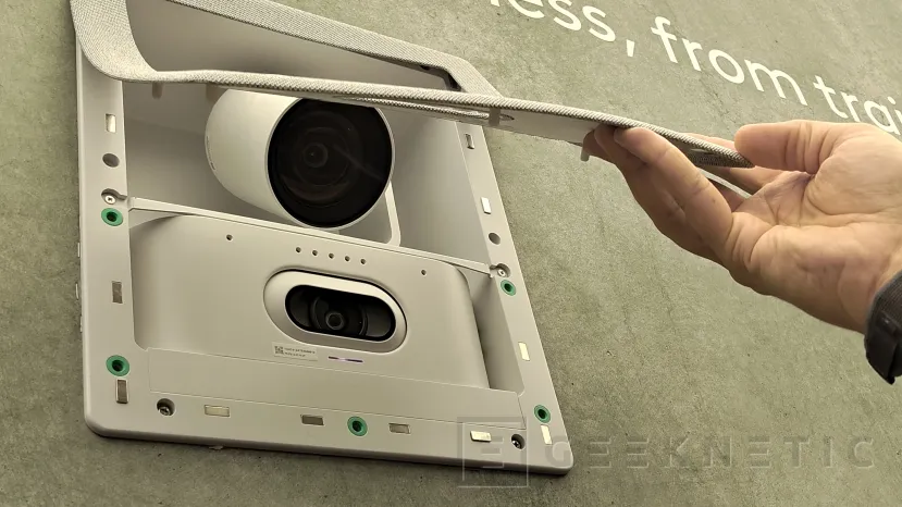 Geeknetic We visited the Logitech stand at ISE 2026: this is the new Rally AI Camera with double lens and 4K vision 2