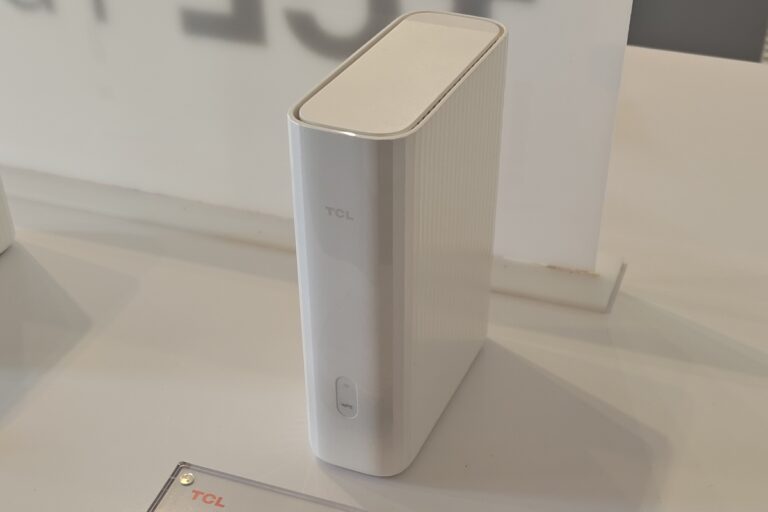 TCL's new network solutions include WiFi 7 routers and 5G portable models
