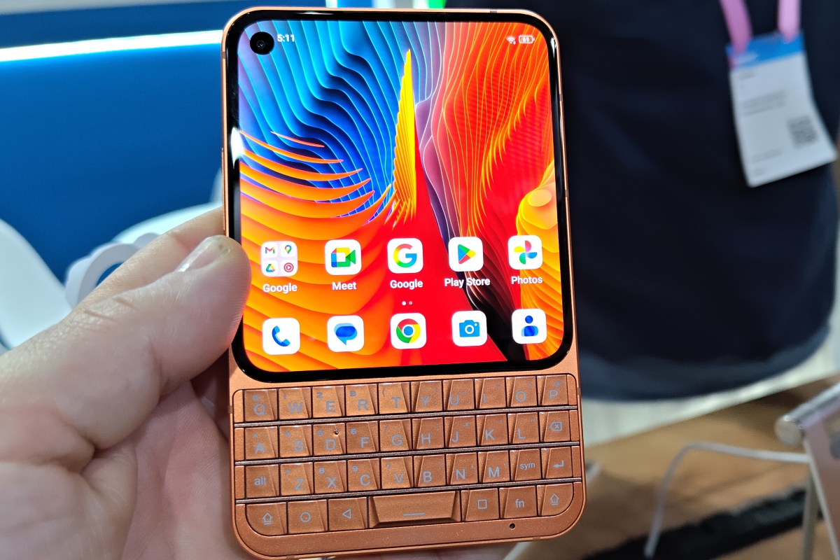 Unihertz Titan 2 Elite is the mobile phone with a physical keyboard that wants to convince those nostalgic for BlackBerry that it arrives at MWC 2026