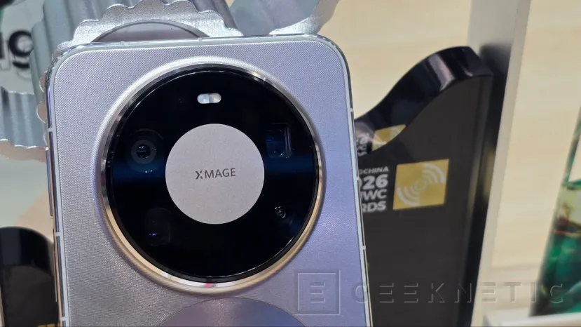 Geeknetic Premium devices from HUAWEI, Mate 80 Pro Max and RS Ultimate with up to 20 GB of RAM and Kunlun Crystal 3 Gen 2