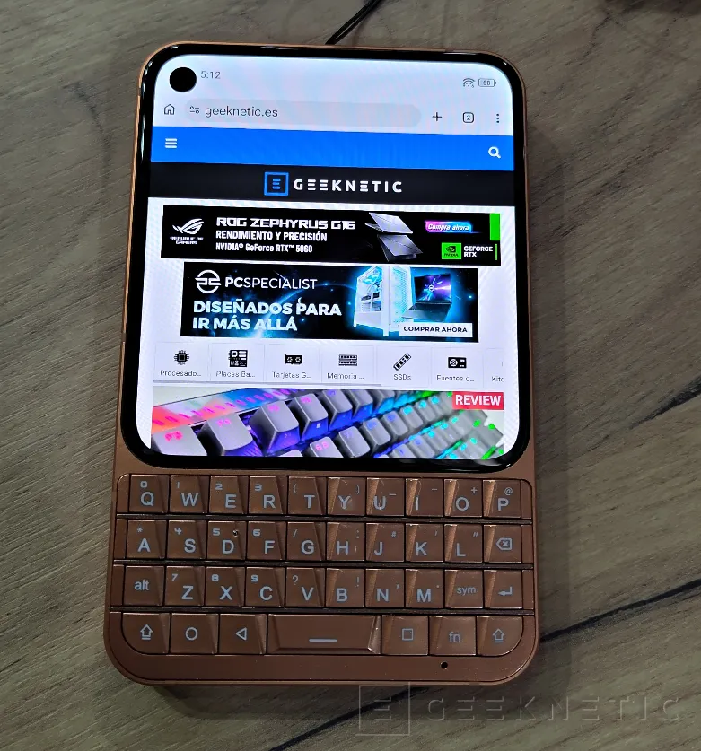 Geeknetic Unihertz Titan 2 Elite is the mobile phone with a physical keyboard that wants to convince those nostalgic for BlackBerry that it arrives at MWC 2026 2