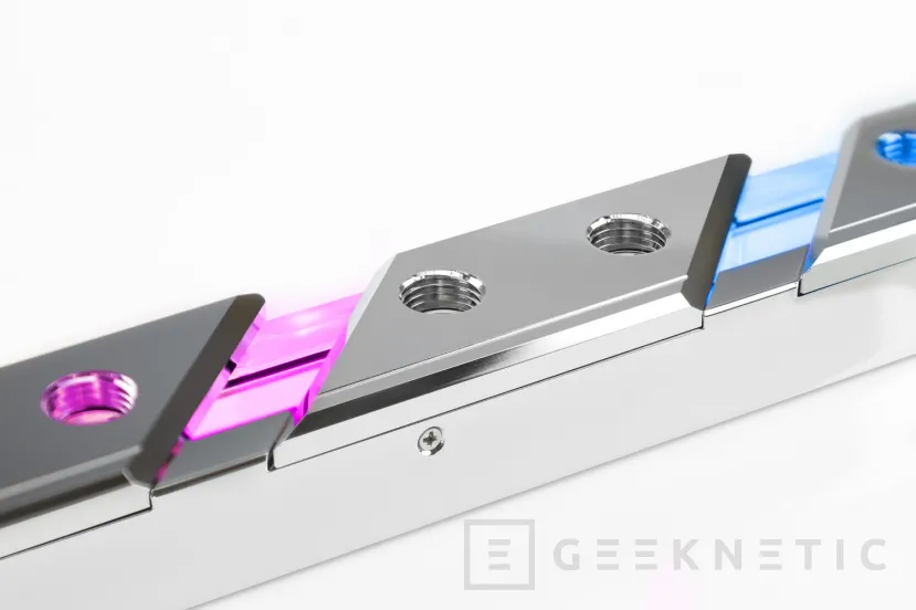 Geeknetic Alphacool presents the Apex Manifold 360, a compact distro plate to better organize liquid cooling loops 2