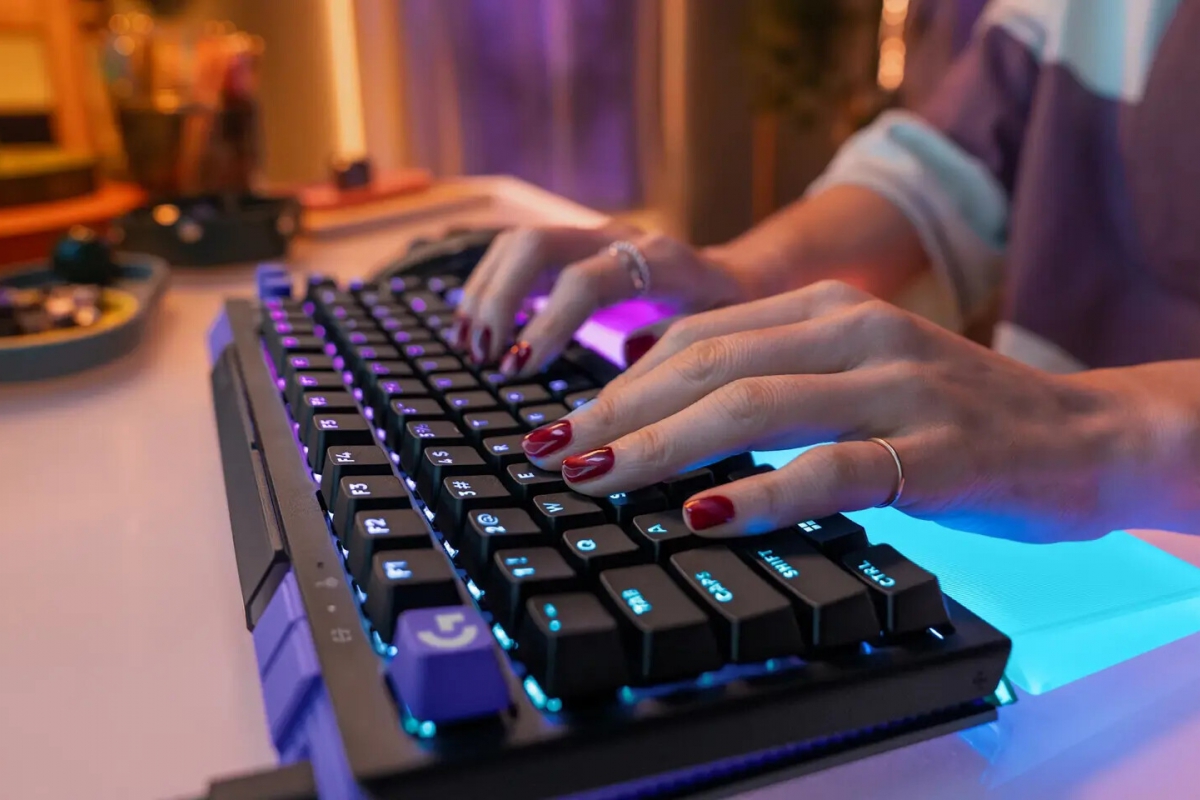The Logitech G512 X arrives, a new gaming keyboard with TMR analog switches and modular format