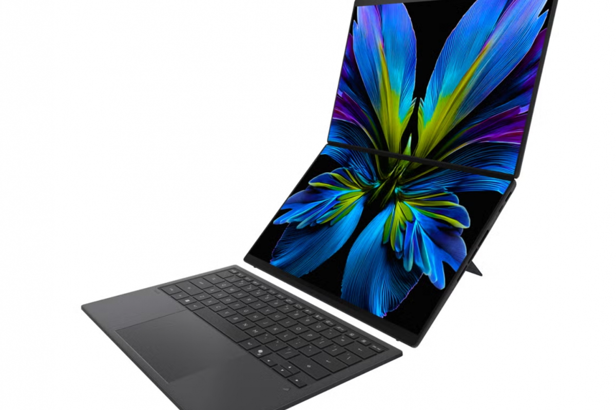 double OLED screen and a price of 3,499 euros