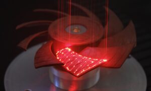 https://www.geeknetic.es/Noticia/38473/Los-ventiladores-negros-de-Noctua-no-son-solo-estetica-asi-afectan-los-pigmentos-a-su-fabricacion.html