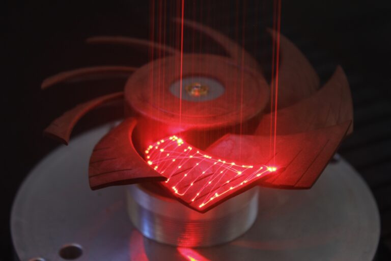 https://www.geeknetic.es/Noticia/38473/Los-ventiladores-negros-de-Noctua-no-son-solo-estetica-asi-afectan-los-pigmentos-a-su-fabricacion.html