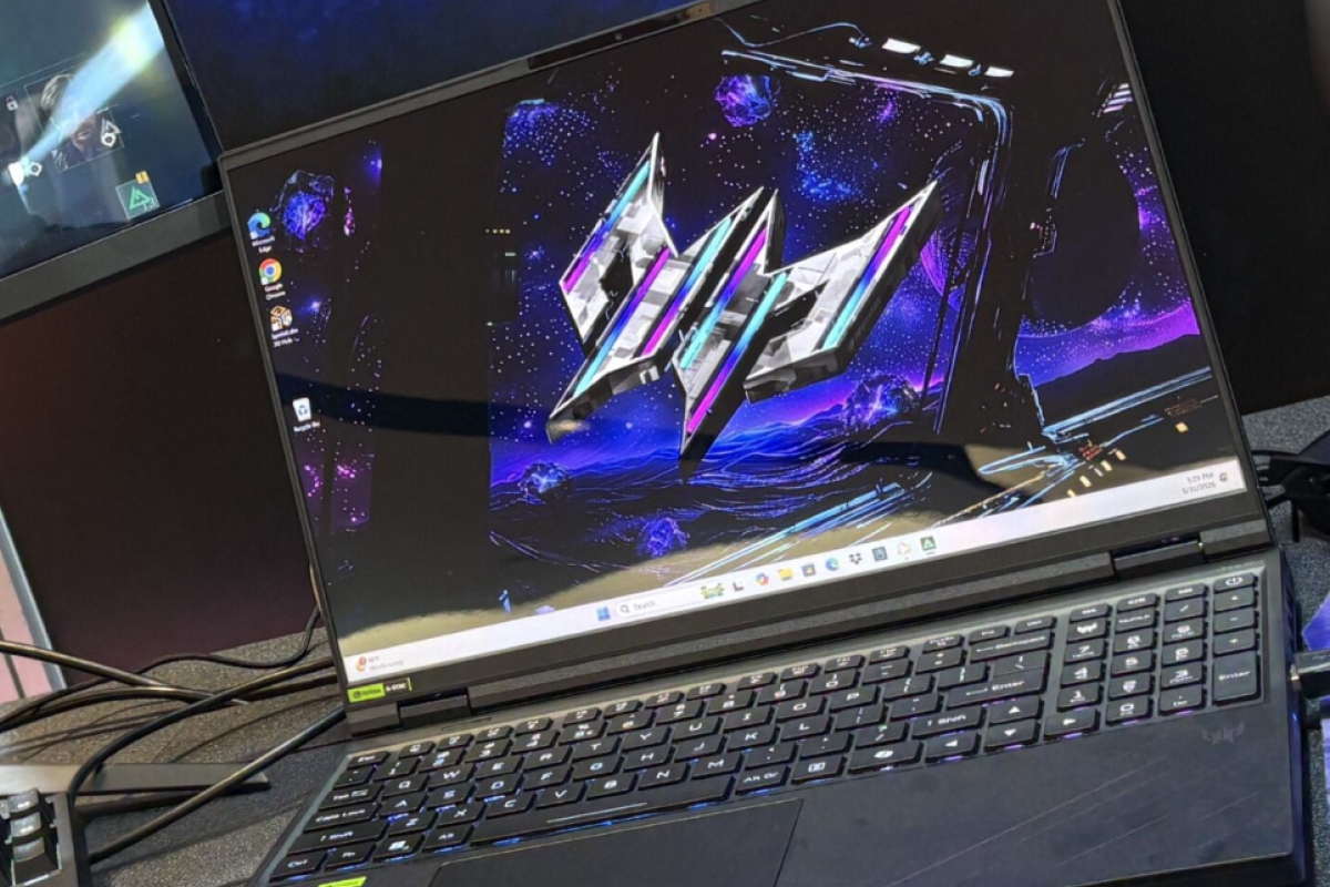 RTX 5090, up to 256 GB of RAM and dual-mode 4K@120 and FHD@240 display
