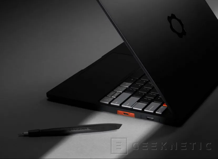 Geeknetic The Framework Laptop 13 Pro is delayed due to a failure in the haptic trackpad and another in the screen detected before production 3