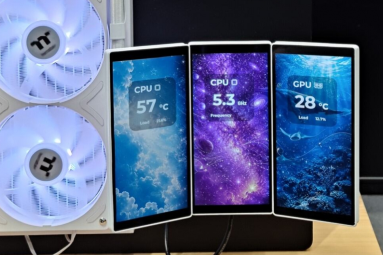 Thermaltake ST360 Trio Ultra: a liquid cooling with three folding LCD screens of 6 inches each