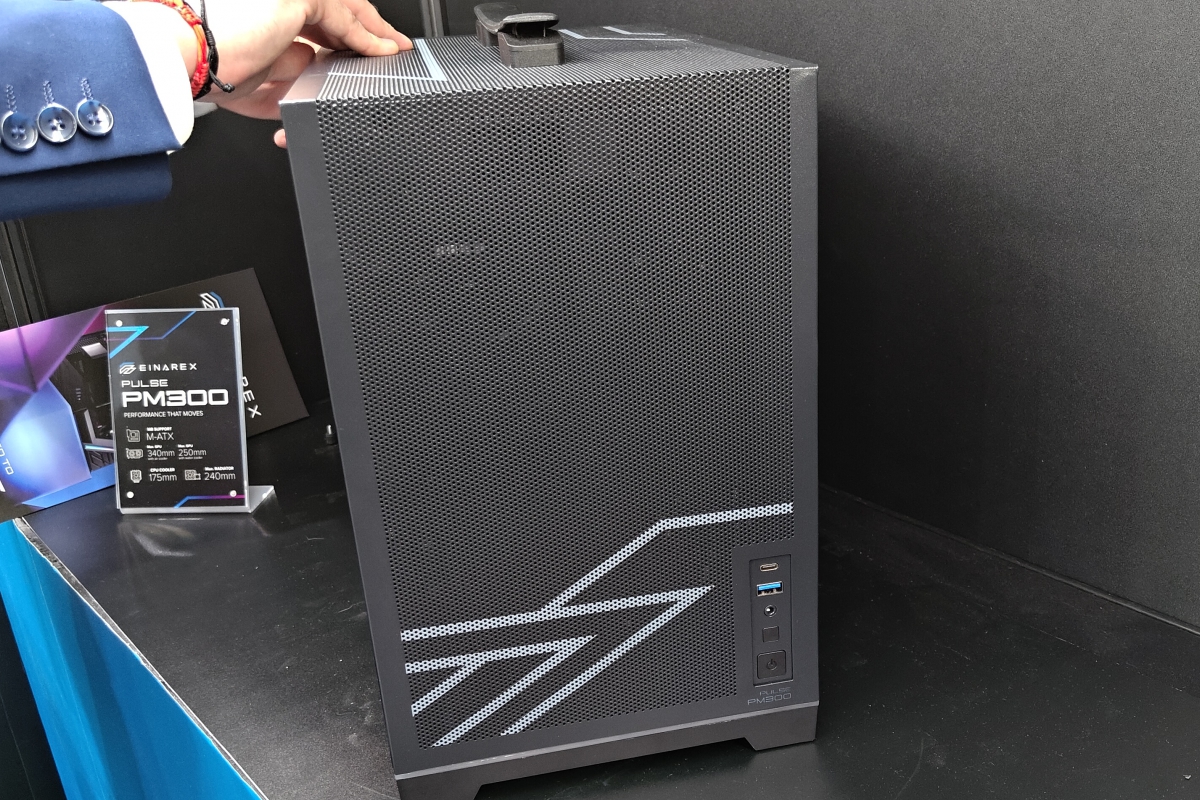 Pulse PM300 from Einarex wants to be the box you take to LAN parties without giving up anything