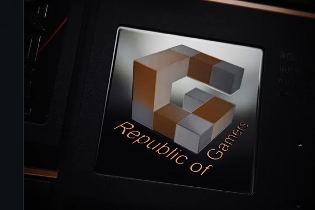 ASUS leaves hints of a retro ROG Crosshair with copper details and classic logo