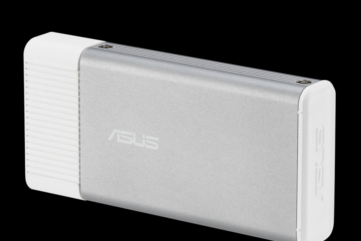 ASUS UGen300: a USB that adds 40 TOPS of AI power to any device