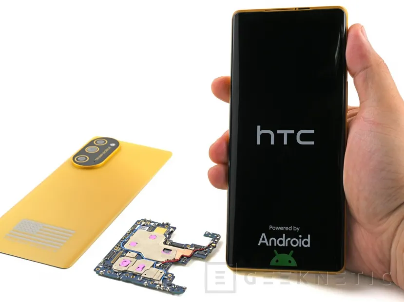Geeknetic iFixit dismantles Trump Mobile's T1 and confirms the suspicion: it was not an American mobile, but an already known Android 3