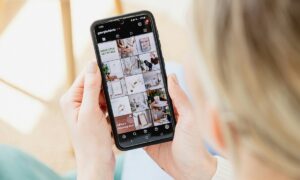 Instagram now allows you to manually rearrange the profile grid on iPhone and Android