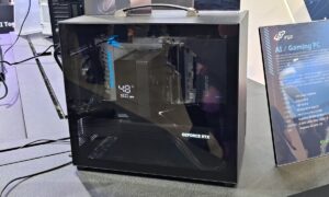 We have seen the FSP S210 and S350, two M-ATX SFF cases with support for RTX GPUs and radiators up to 240 mm