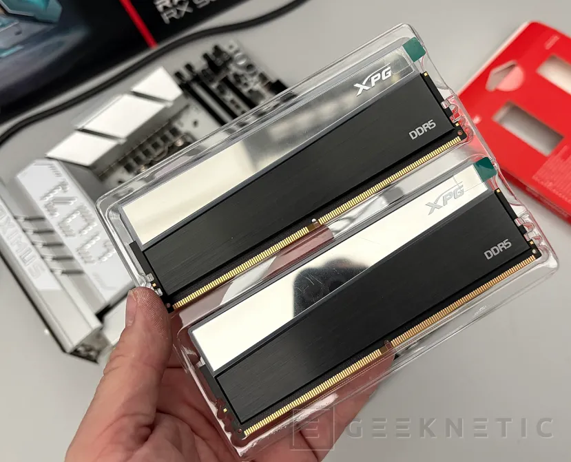 Geeknetic XPG NOVAKEY RGB DDR5 6000 C30 Review: Infinity Mirror Design and up to 6800 MT/s without touching voltages 4