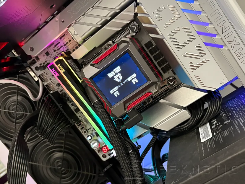 Geeknetic XPG NOVAKEY RGB DDR5 6000 C30 Review: Infinity Mirror Design and up to 6800 MT/s without touching voltages 8