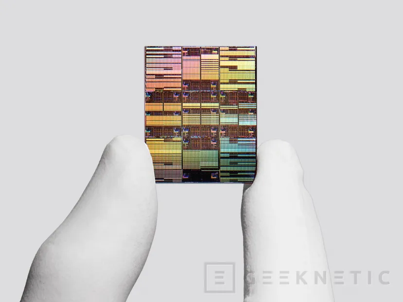 Geeknetic IBM breaks the nanometer barrier with a 7 angstrom chip containing almost 100 billion transistors 2