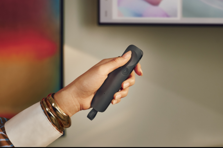 Logitech Spotlight 2 presentation controller adds digital effects, haptic feedback and up to 30 meters of range