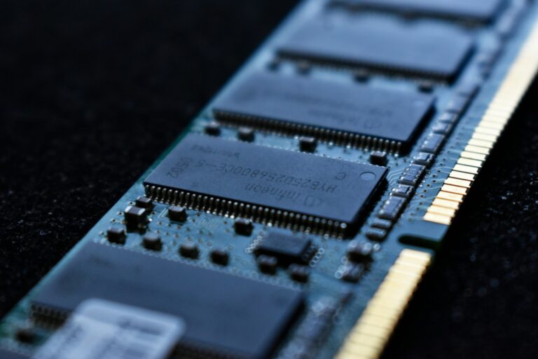 Silicon Motion confirms a turn in the SSD market: the retail channel sinks while PC manufacturers absorb more and more units