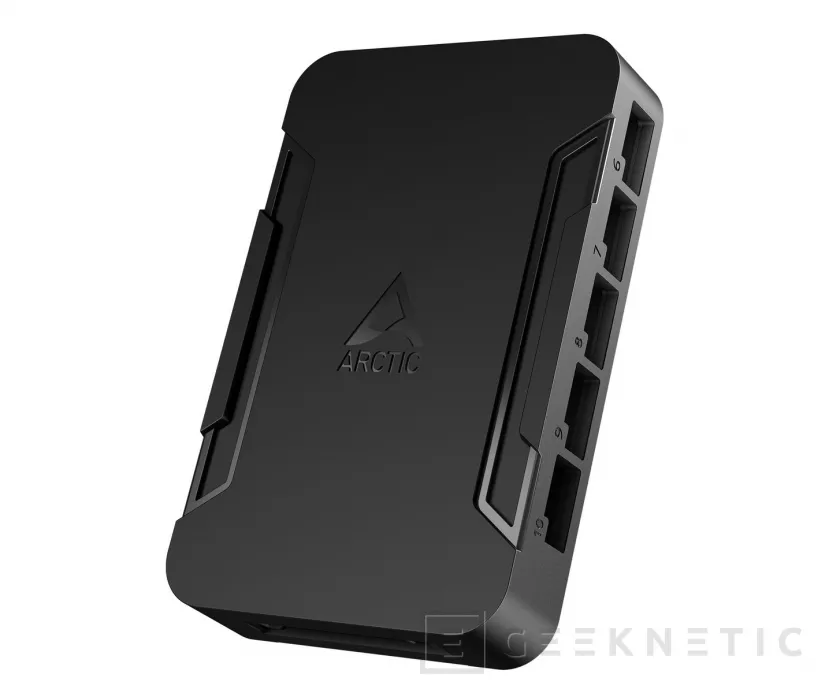 Geeknetic Arctic launches a controller capable of managing ten fans independently for 16.99 euros 3