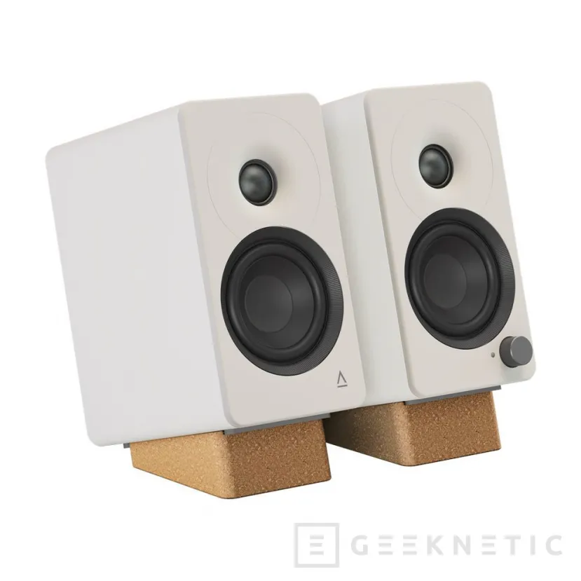 Geeknetic Creative launches the XF1, a desktop speaker with Hi-Res Audio certification and 72W of power 3