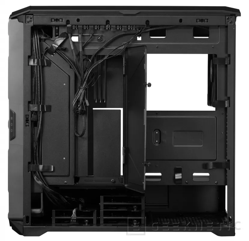 Geeknetic Cooler Master officially launches the HAF II 500: 220 mm fans for high-performance hardware 3