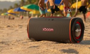 The LG xboom Blast now arrives in stores with 220 W of power and IP68 certification
