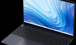 Dell 15 is the 749 euro laptop with Core Ultra 3 304, 8 GB of RAM and 512 GB SSD to compete with the MacBook Neo