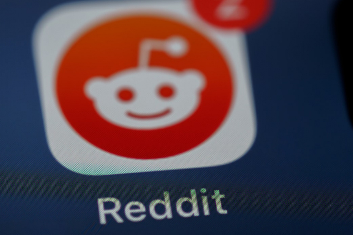 Reddit gains 61% more but sinks in the stock market due to fear that AI will take away search traffic