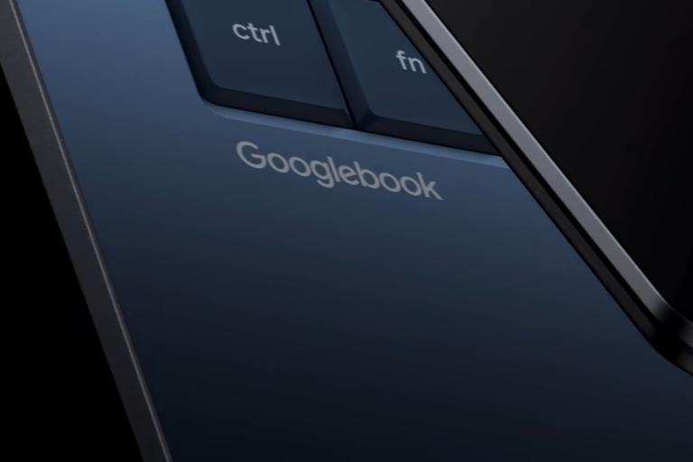 The Acer Googlebook 14 appears on a French seller with the Intel Core Ultra 5 325 and a price of 1,022 euros