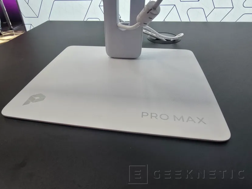 Geeknetic The new MSI PRO MAX OLED monitor with inkjet technology will arrive in early 2027 for 699 euros 2