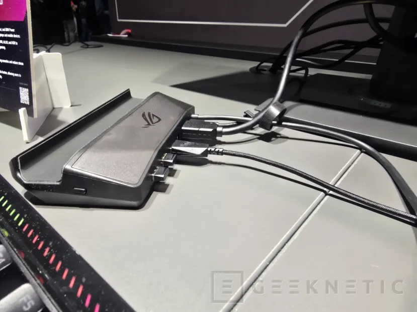 Geeknetic ASUS ROG presents the Bulwark Dock DG310 for the Xbox Ally with HDMI 2.1, 4K at 144 Hz and 8K at 30 Hz 2