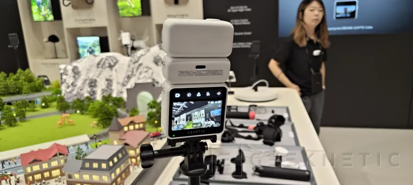 Geeknetic Dreame enters the camera market with the 55.9-gram LEAPTIC Cube and 8K video 2