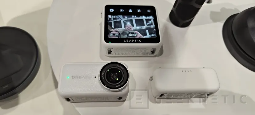 Geeknetic Dreame enters the camera market with the 55.9-gram LEAPTIC Cube and 8K video 3
