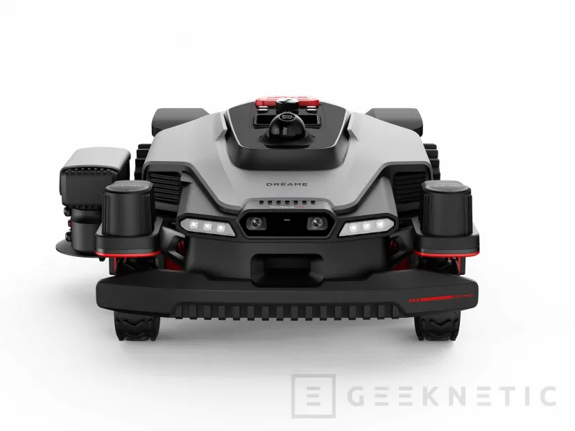 Geeknetic The Dreame A4 AWD Pro tackles 90% slopes and cuts 0 cm from the edge 2