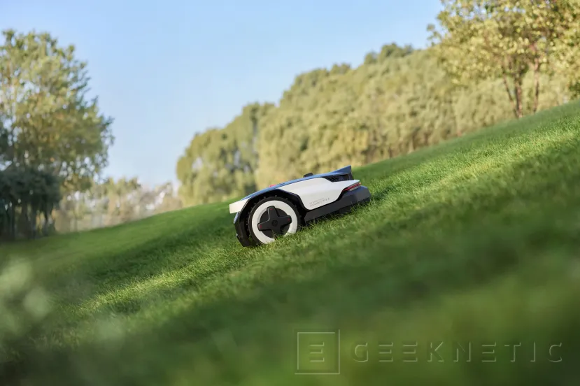 Geeknetic The new Roborock RockNeo Q2 LiDAR is a lawnmower robot with AI, LiDAR and dual camera 4