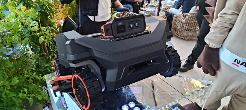 Geeknetic Segway's new lawn mower is called Navimow H5 Pro and has a 7.7 cm extendable arm with traction for 80% slopes 3
