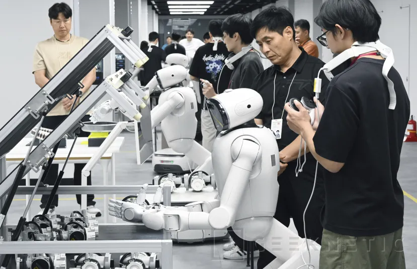 Geeknetic LG will fill a 10,000 m2 facility with hundreds of robots to train its AI 2