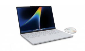 The Lenovo Googlebook 15 is revealed with its 120 Hz OLED screen, the Core Ultra 5 and 1.29 kg of weight