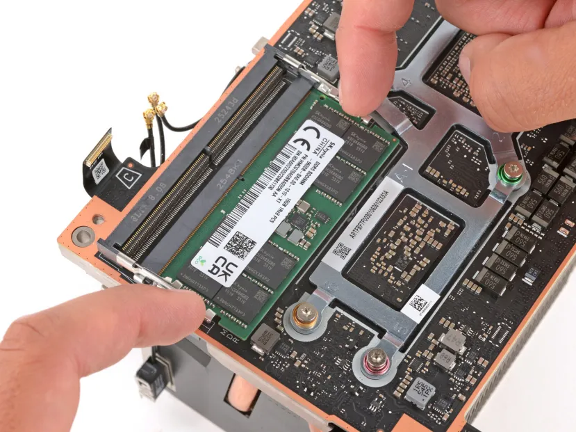 Geeknetic iFixit has published 18 guides to disassemble and repair your Steam Machine at home 2